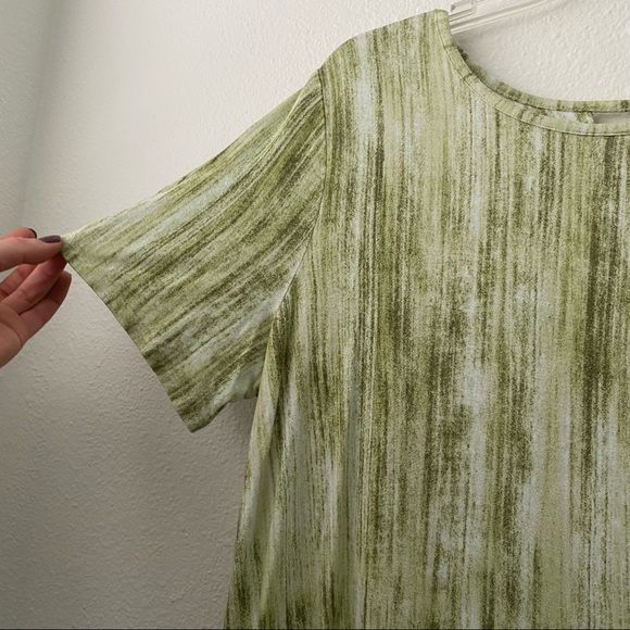 089. Lisa Rinna Collection Green Open Back Top - Picture 6 of 13